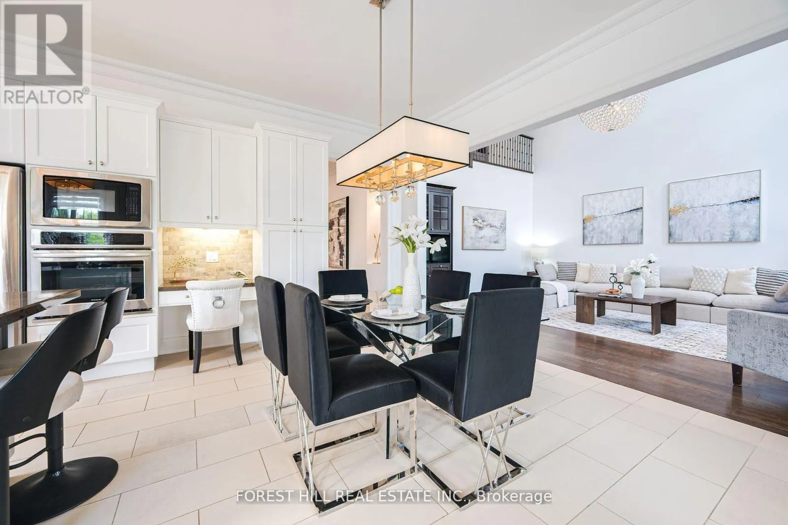 101 GLENHERON CRESCENT