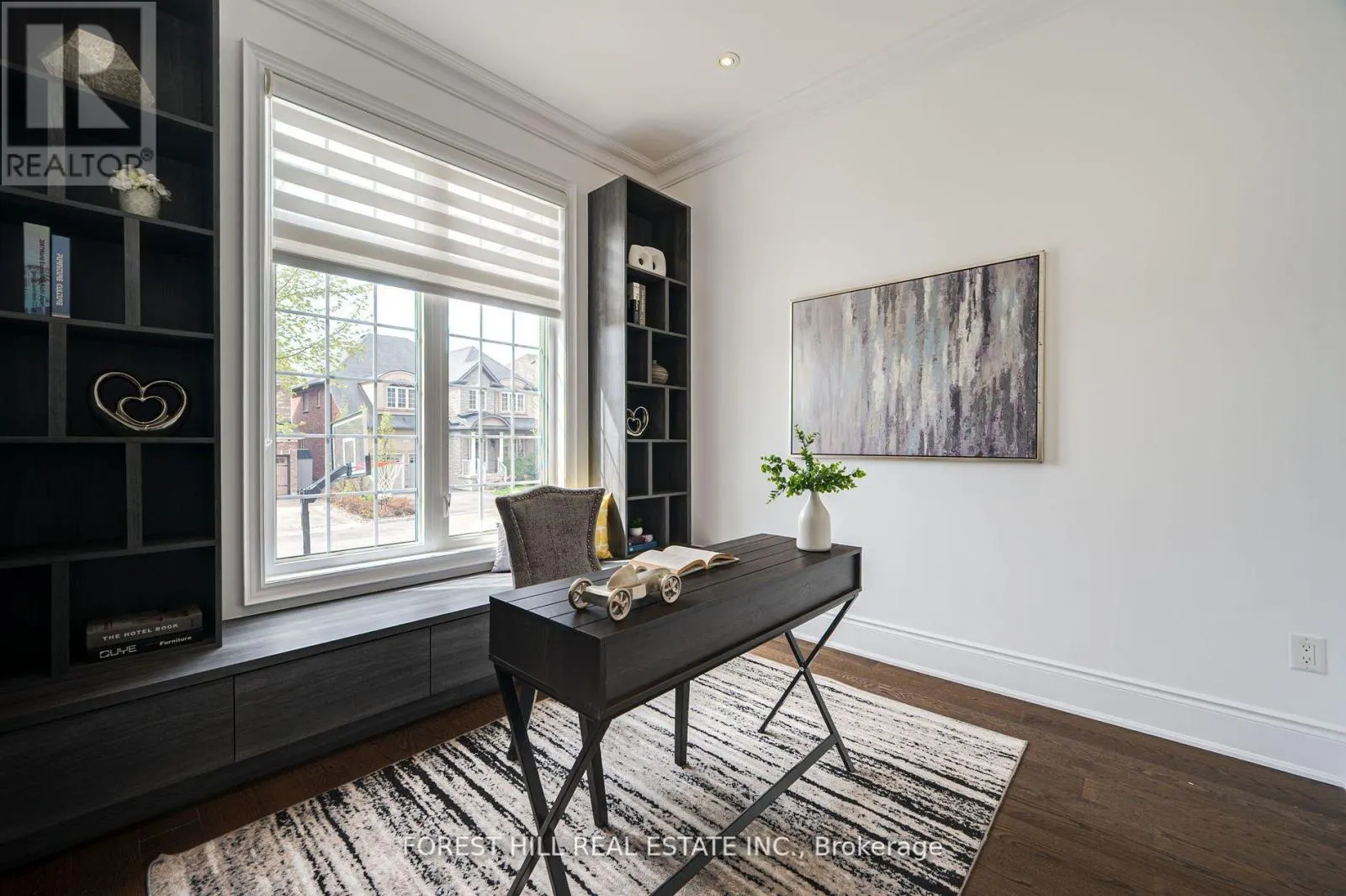 101 GLENHERON CRESCENT