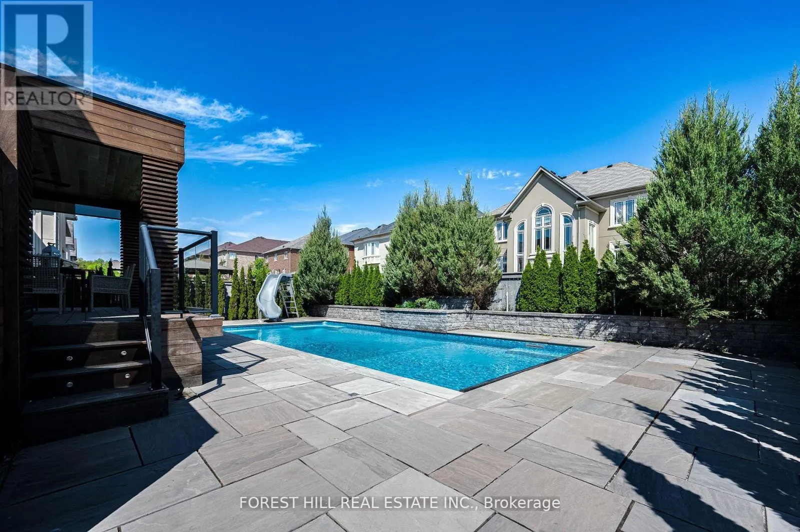 101 GLENHERON CRESCENT