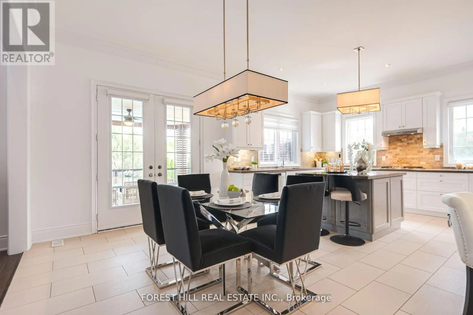 101 GLENHERON CRESCENT