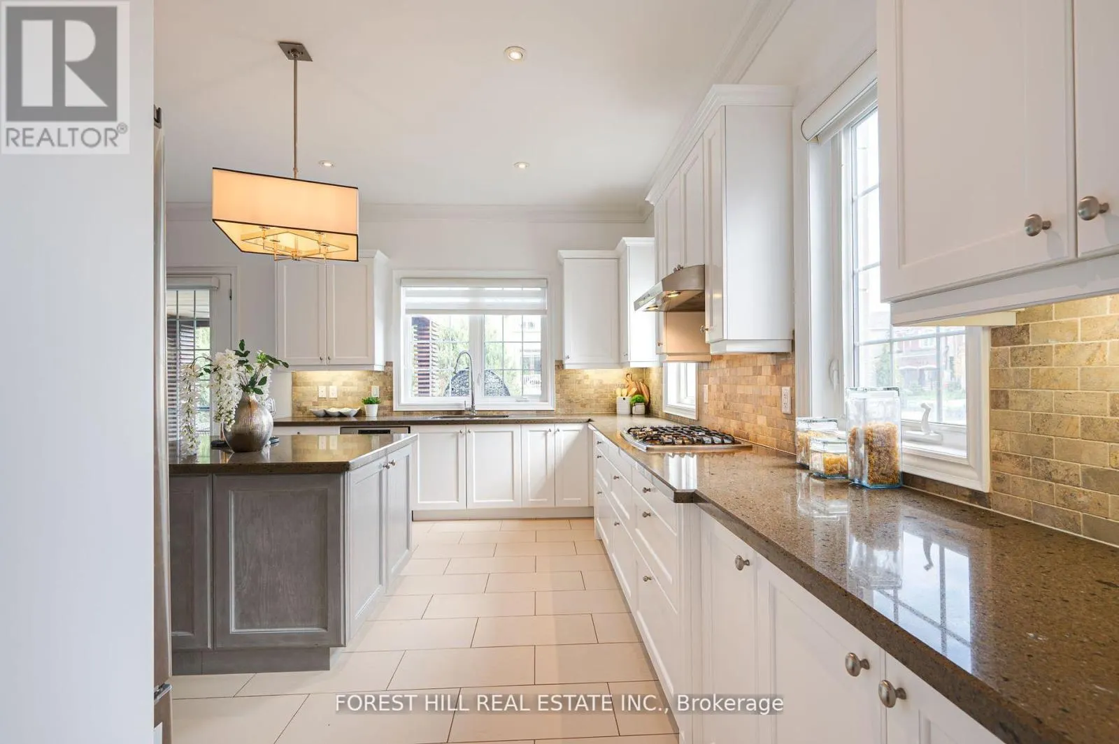 101 GLENHERON CRESCENT