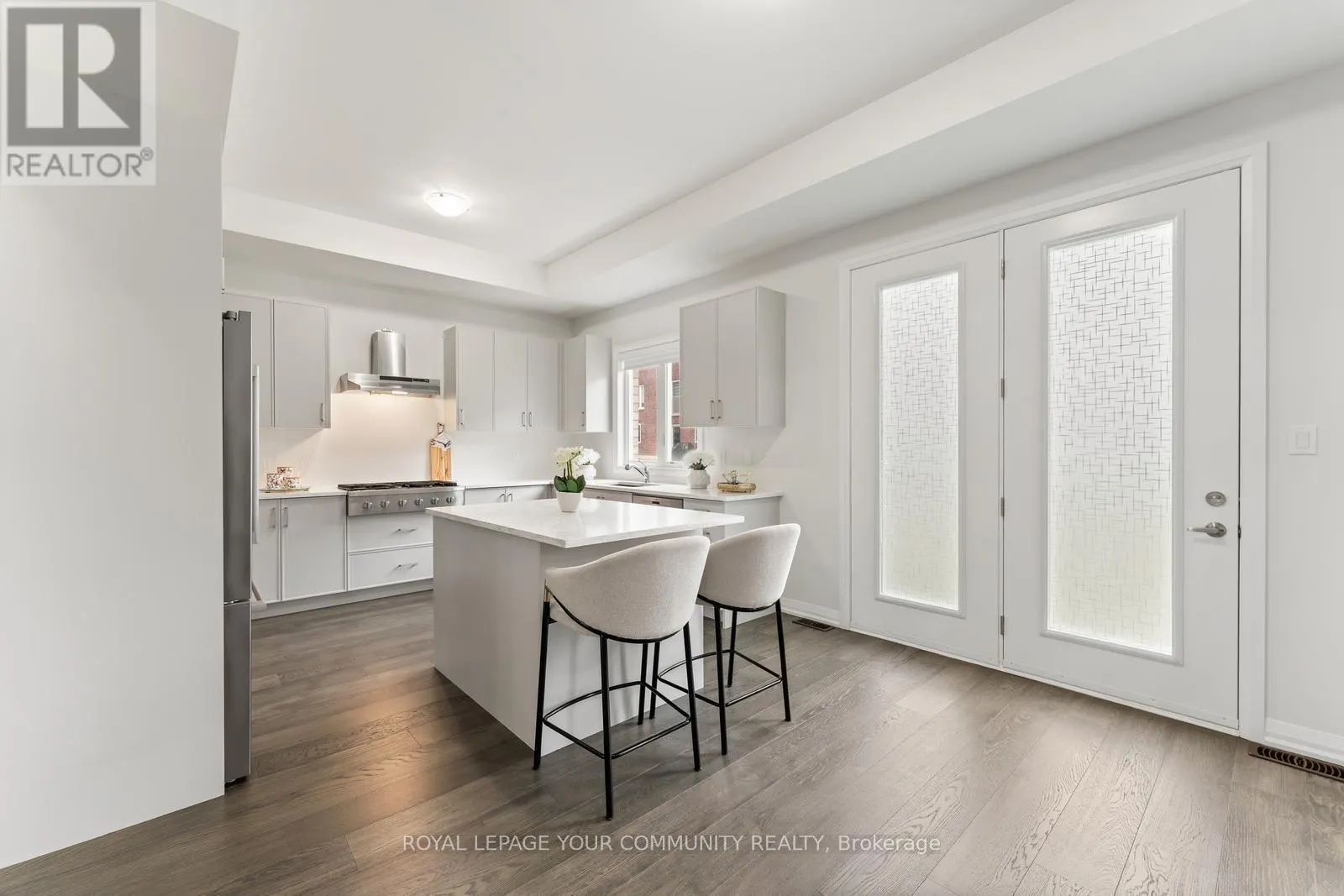 1583 STOVELL CRESCENT