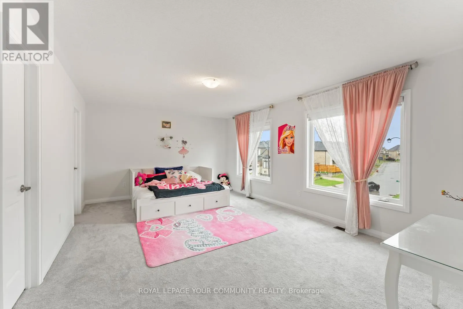 1583 STOVELL CRESCENT