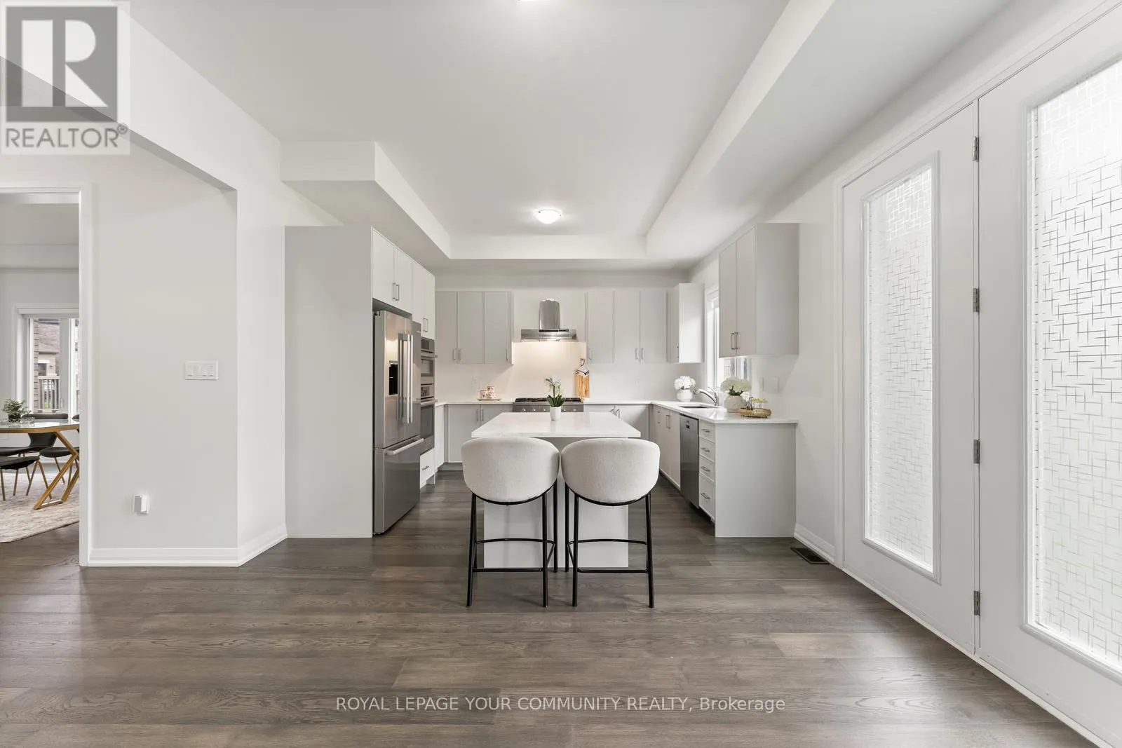1583 STOVELL CRESCENT