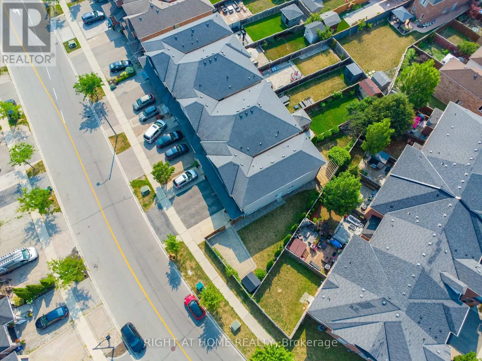215 CANADA DRIVE