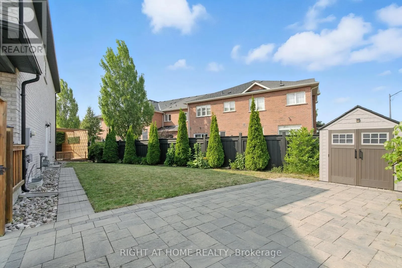215 CANADA DRIVE
