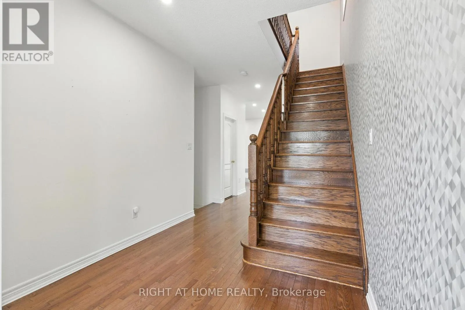 215 CANADA DRIVE