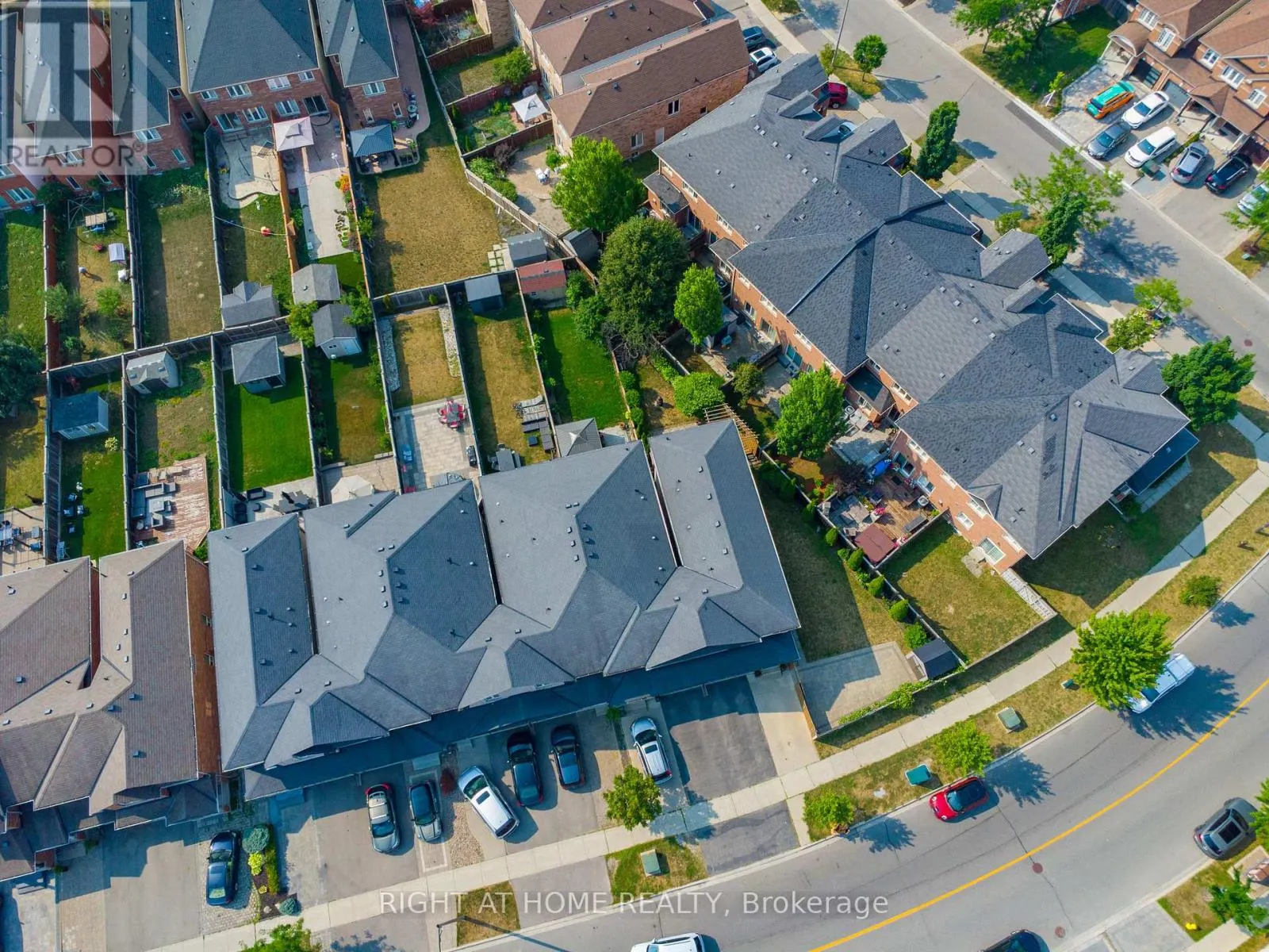 215 CANADA DRIVE