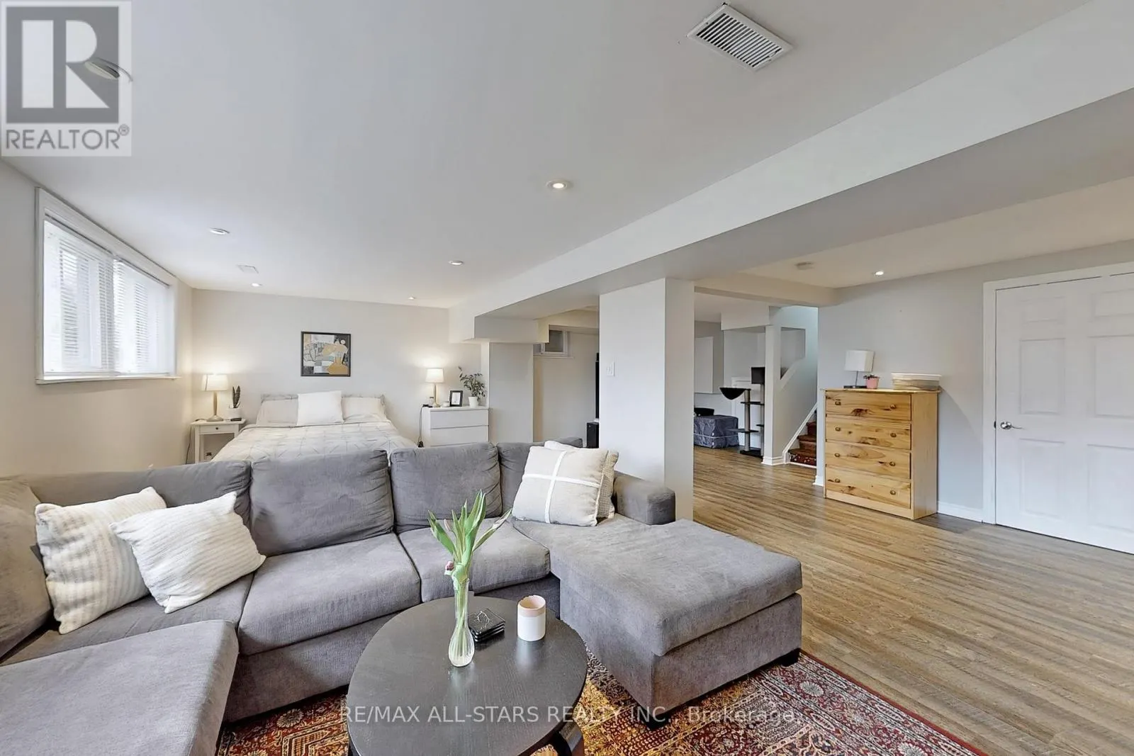 4 KIRTON COURT