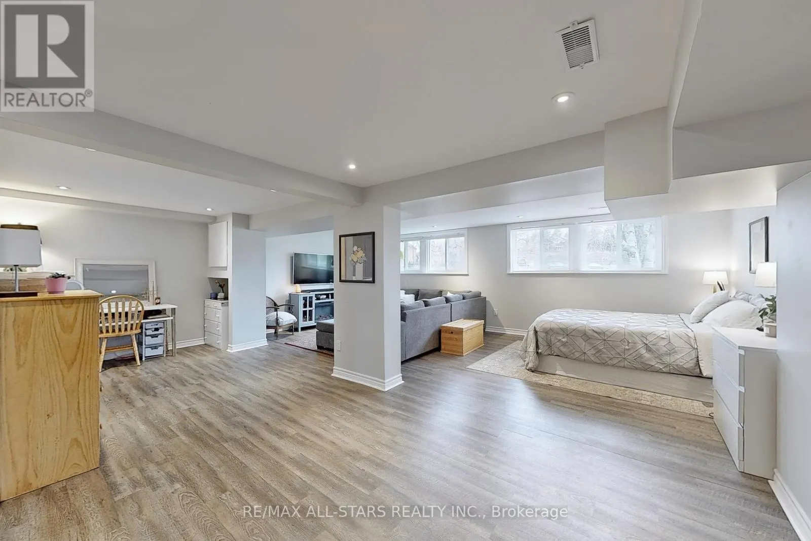 4 KIRTON COURT