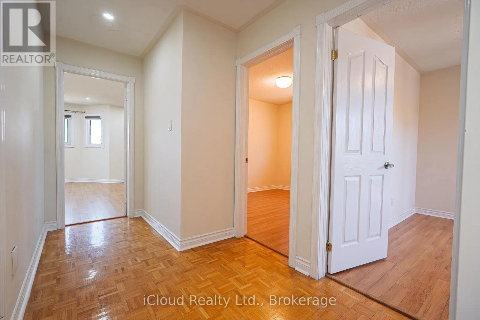 80 VENICE CRESCENT W