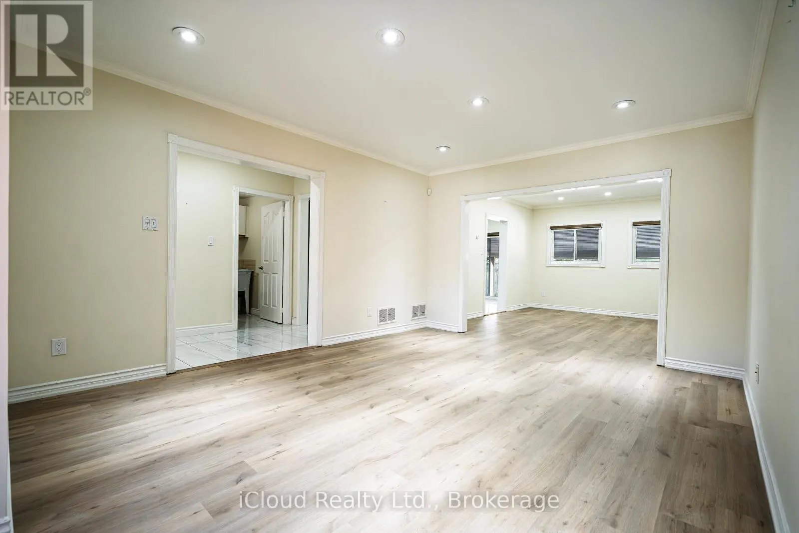 80 VENICE CRESCENT W