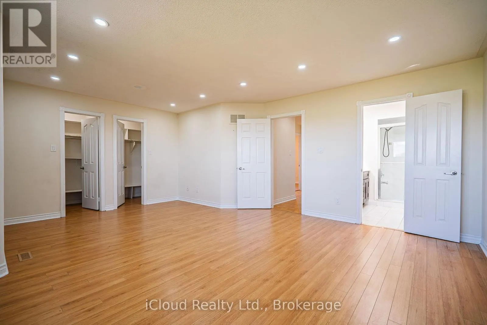 80 VENICE CRESCENT W