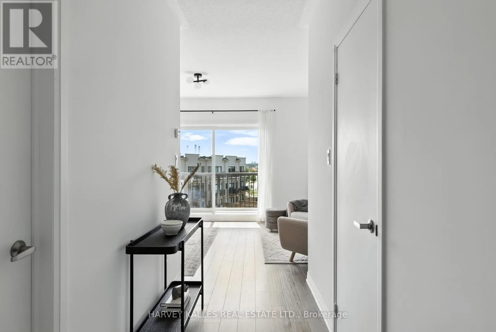 37 ARIANNA CRESCENT