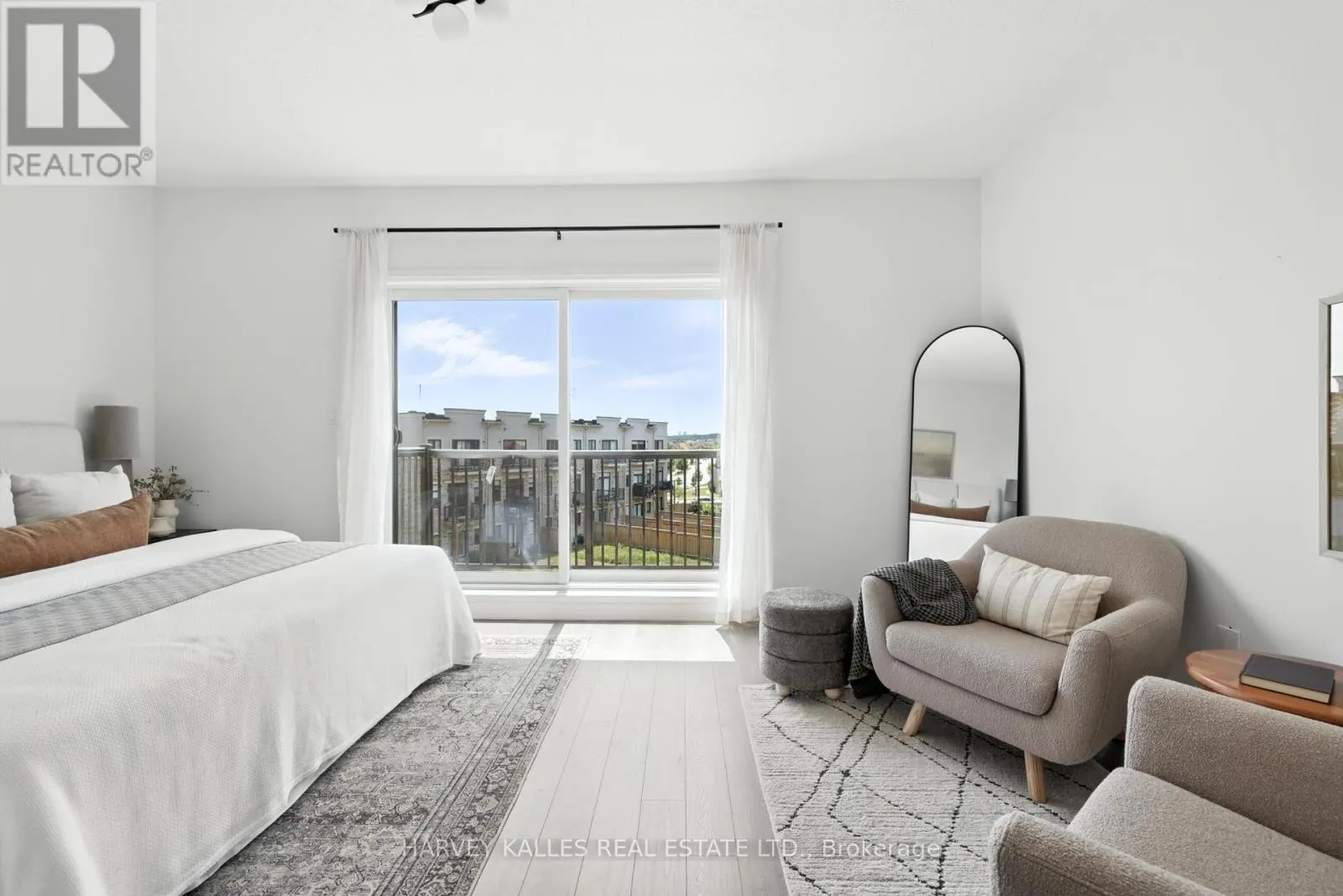 37 ARIANNA CRESCENT
