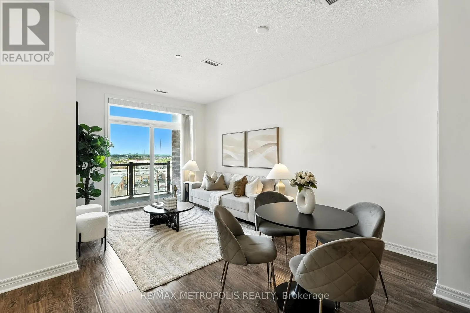 729 - 7325 MARKHAM ROAD