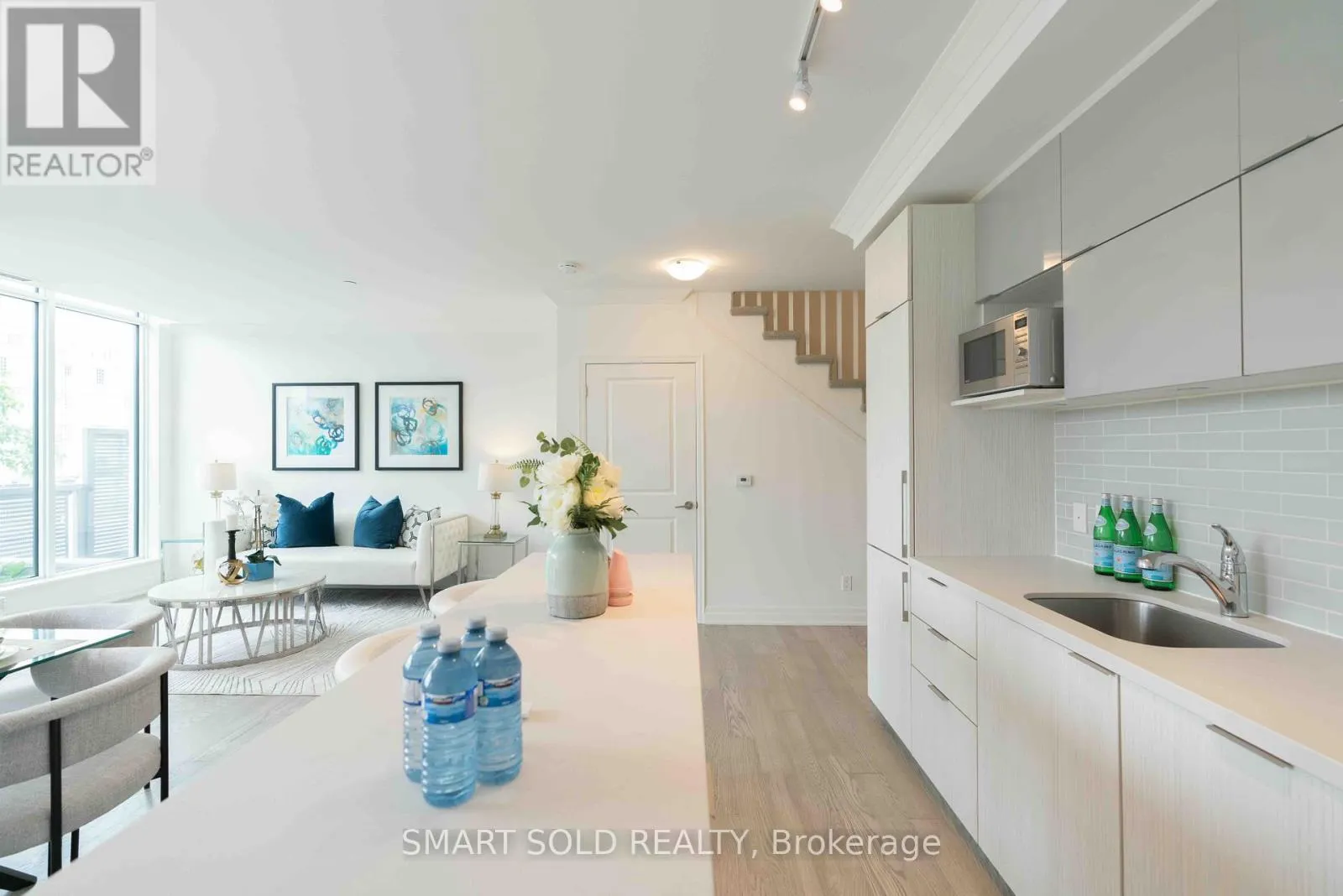 103 - 18 ROUGE VALLEY DRIVE