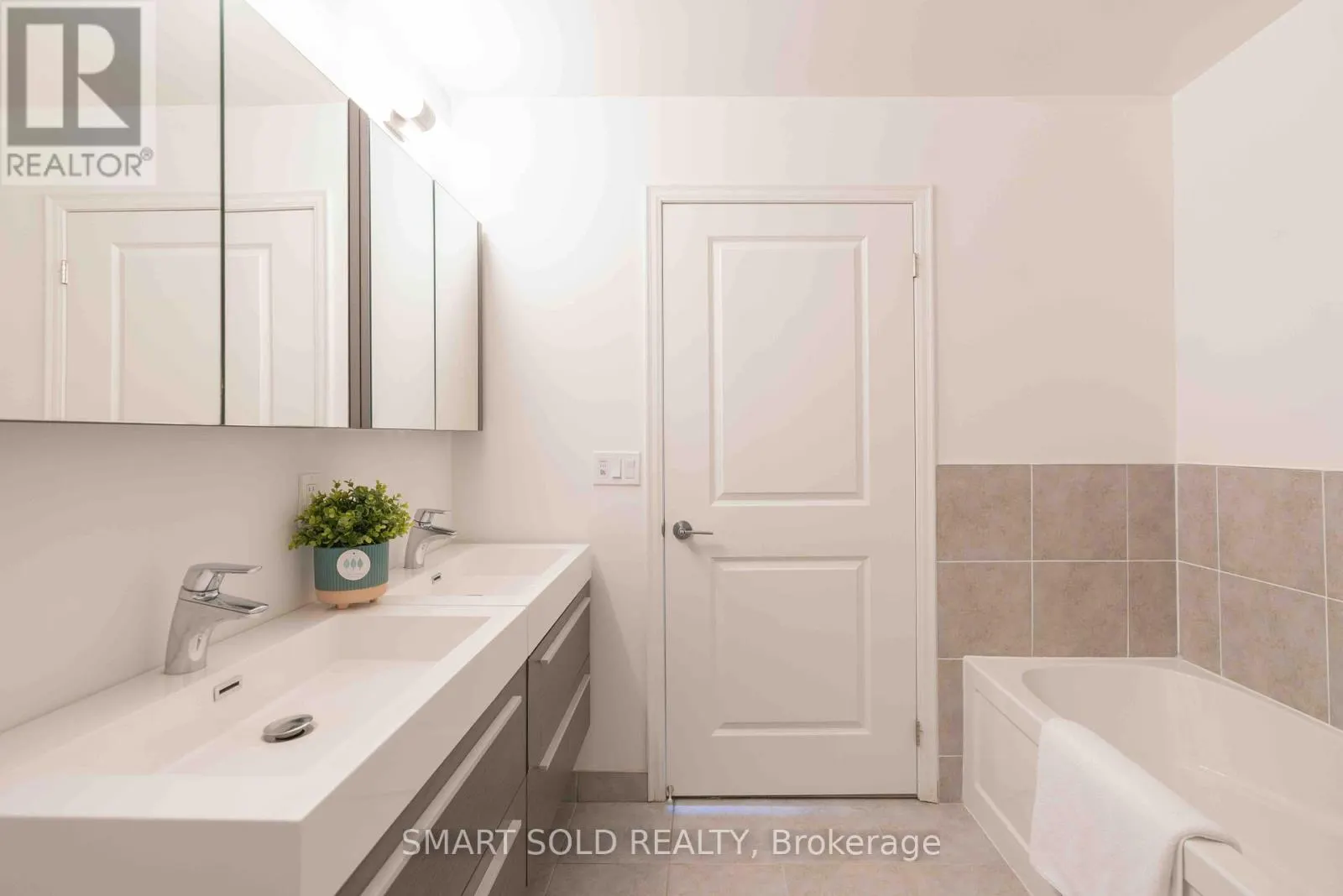 103 - 18 ROUGE VALLEY DRIVE