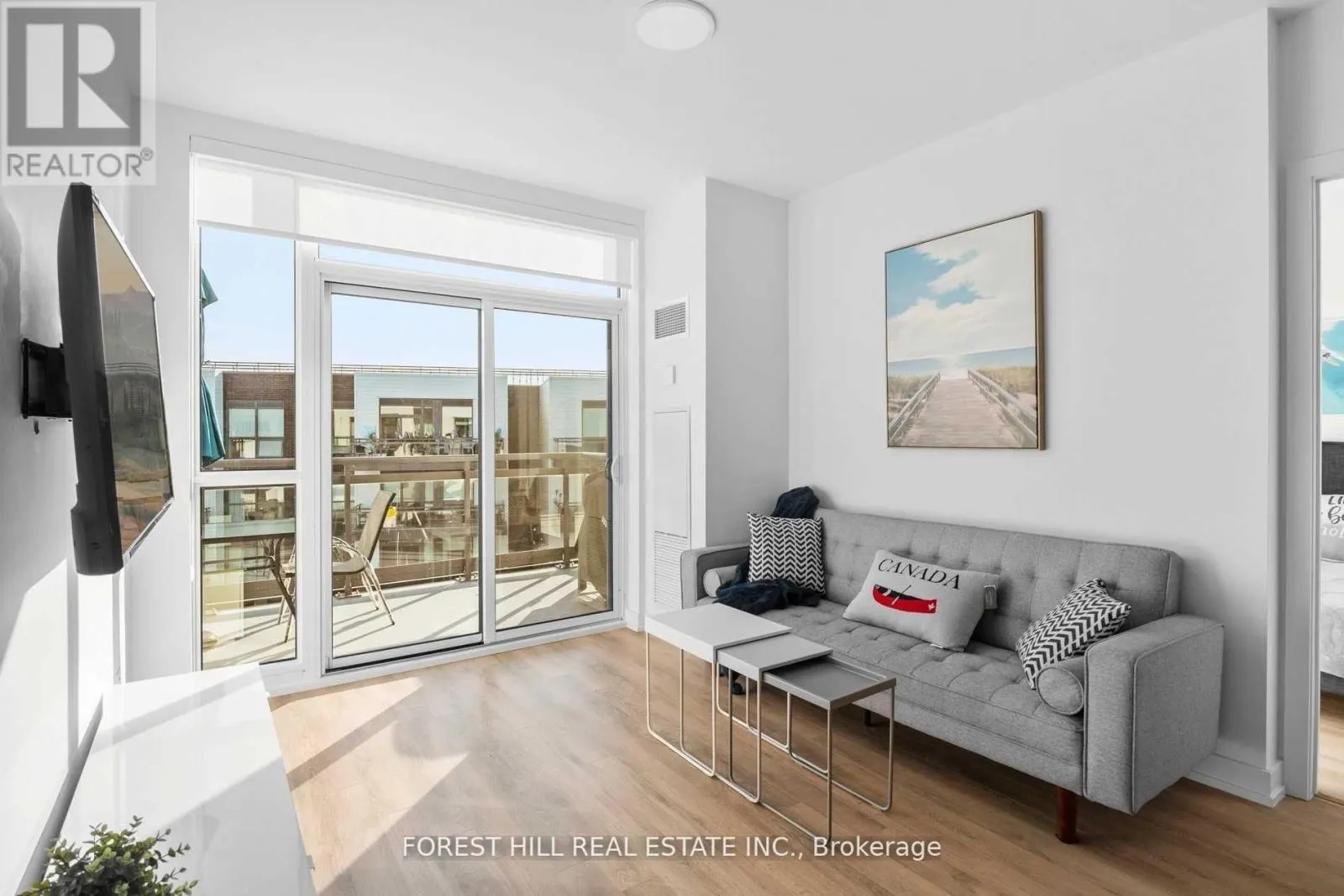427D - 333 SEA RAY AVENUE