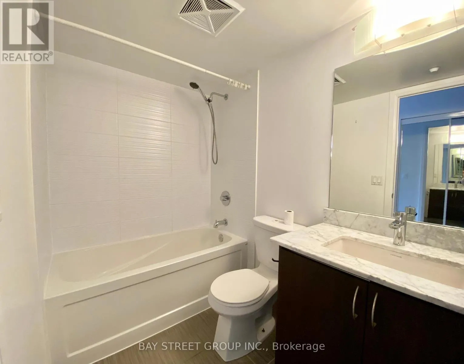 925 - 370 HIGHWAY 7 E