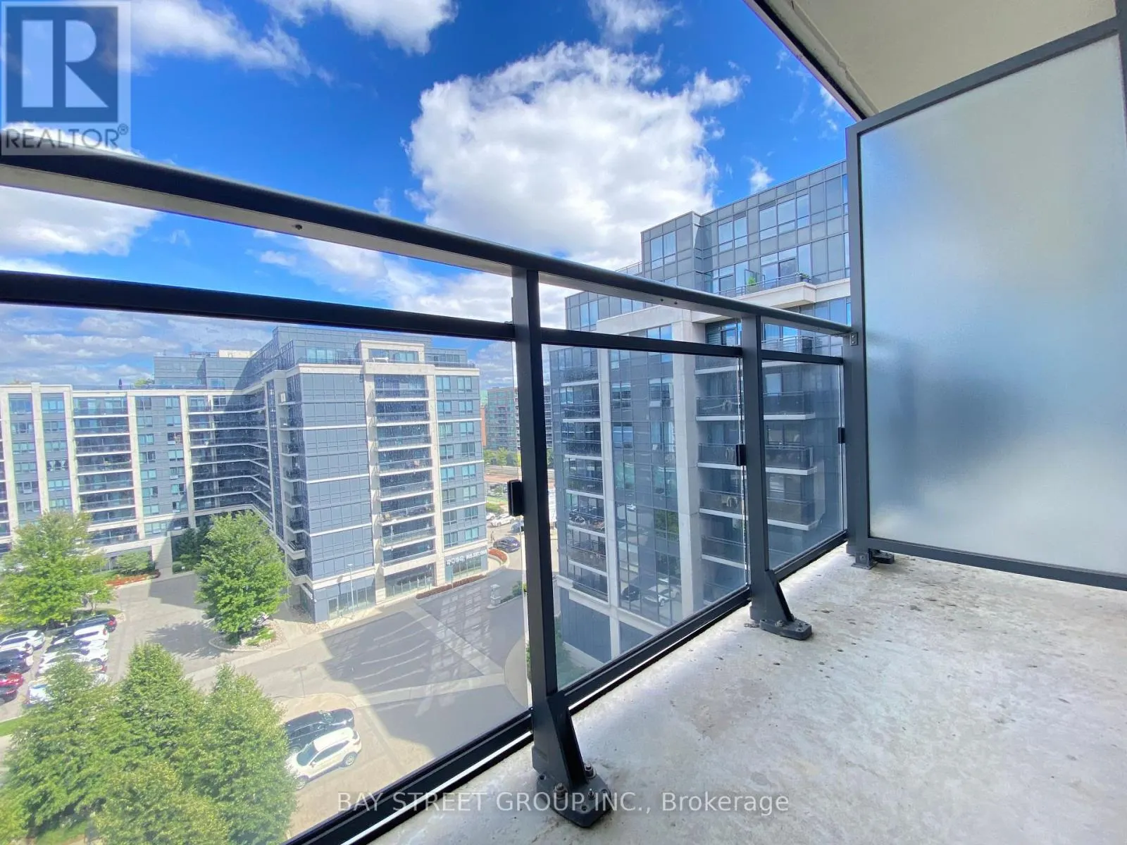 925 - 370 HIGHWAY 7 E