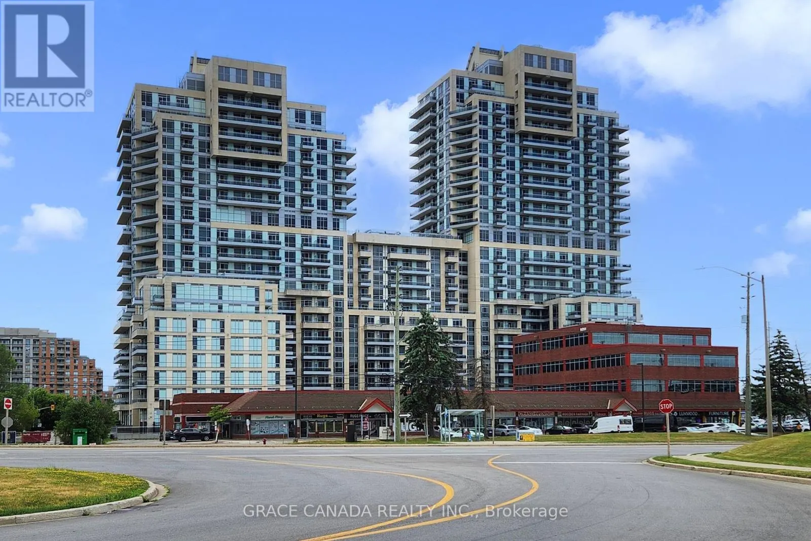 409 - 9205 YONGE STREET