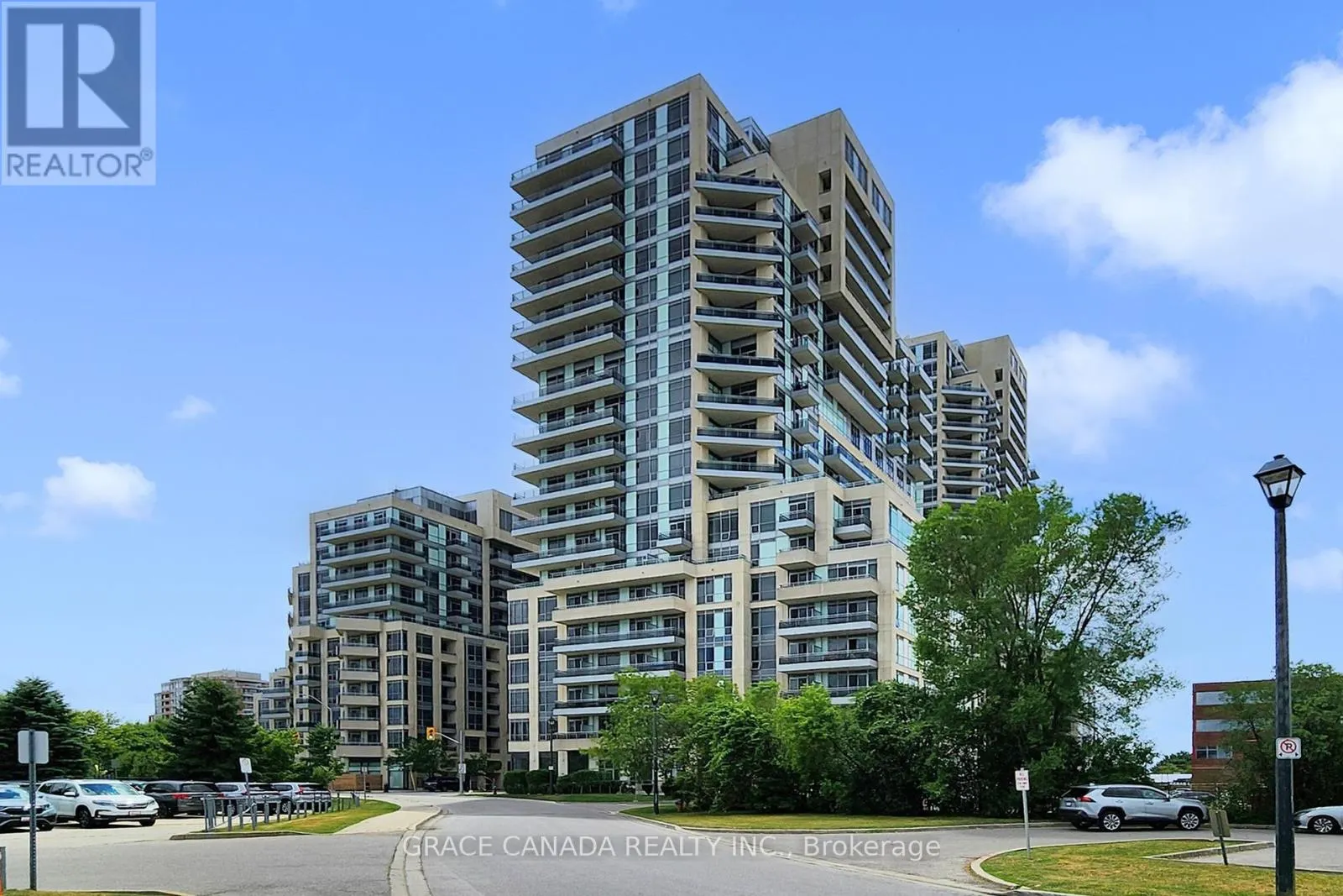 409 - 9205 YONGE STREET