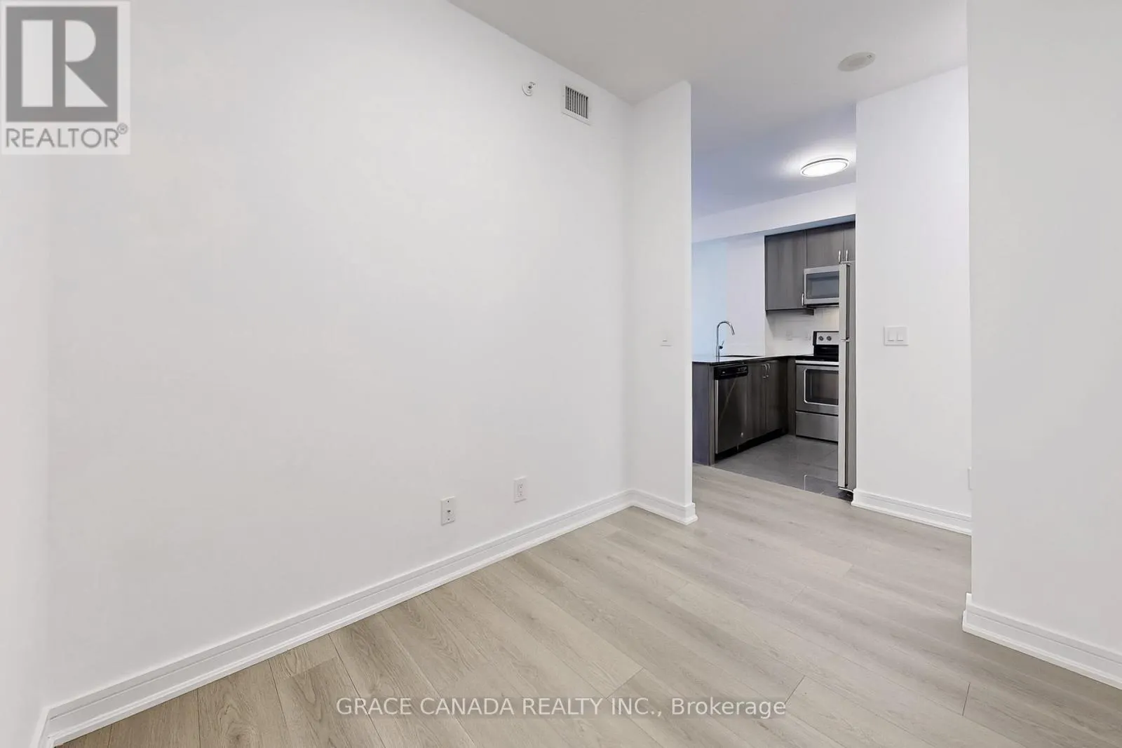 409 - 9205 YONGE STREET