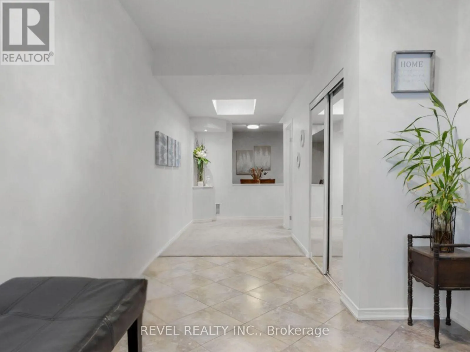 1254 LESLIE DRIVE