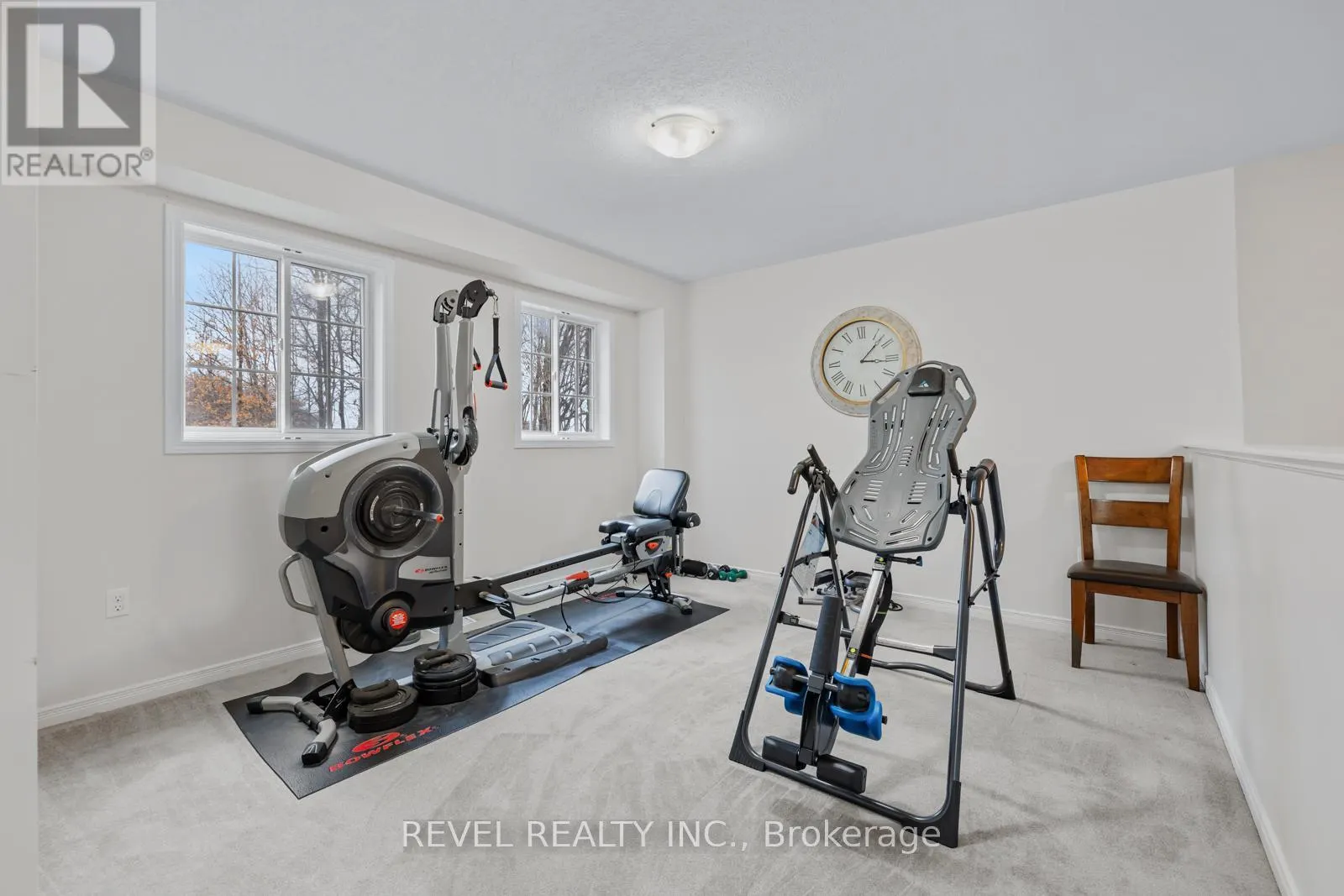 1254 LESLIE DRIVE