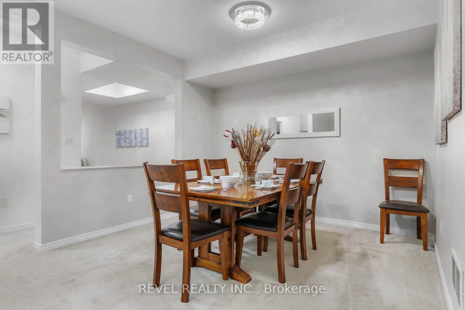 1254 LESLIE DRIVE