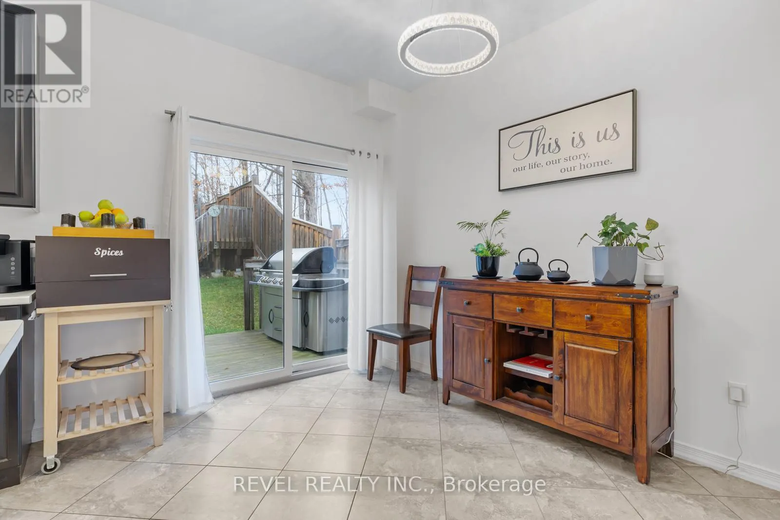 1254 LESLIE DRIVE