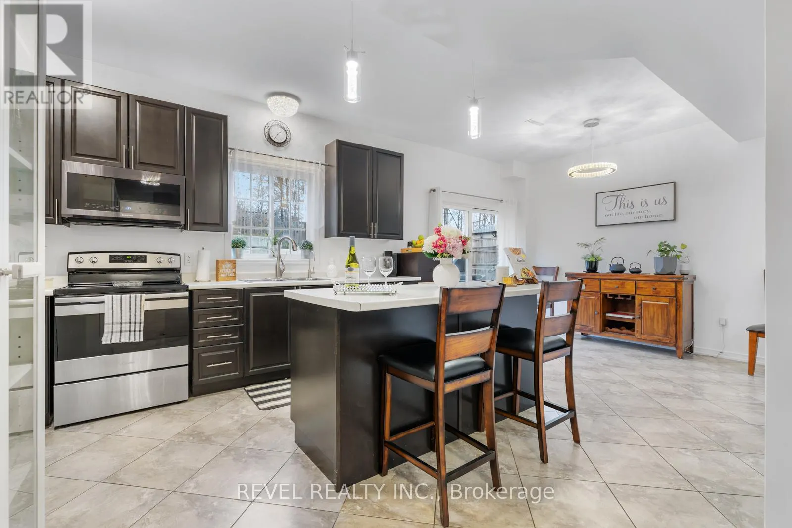1254 LESLIE DRIVE