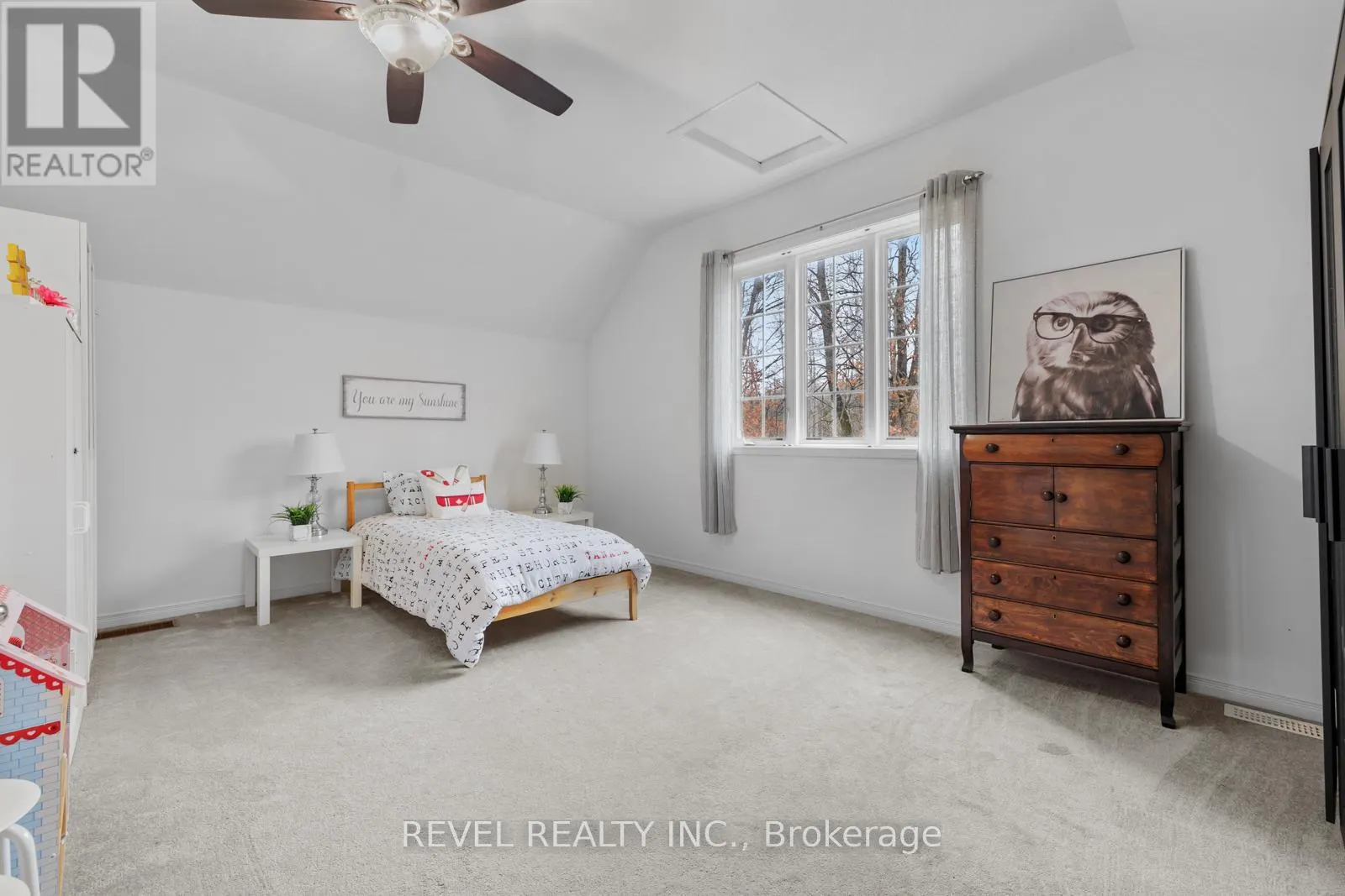 1254 LESLIE DRIVE