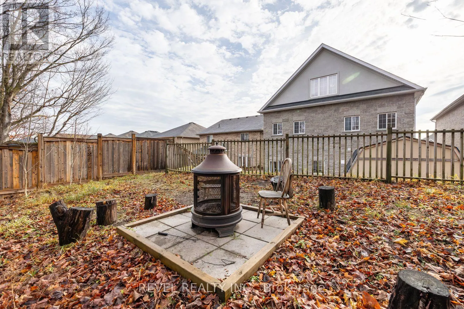 1254 LESLIE DRIVE