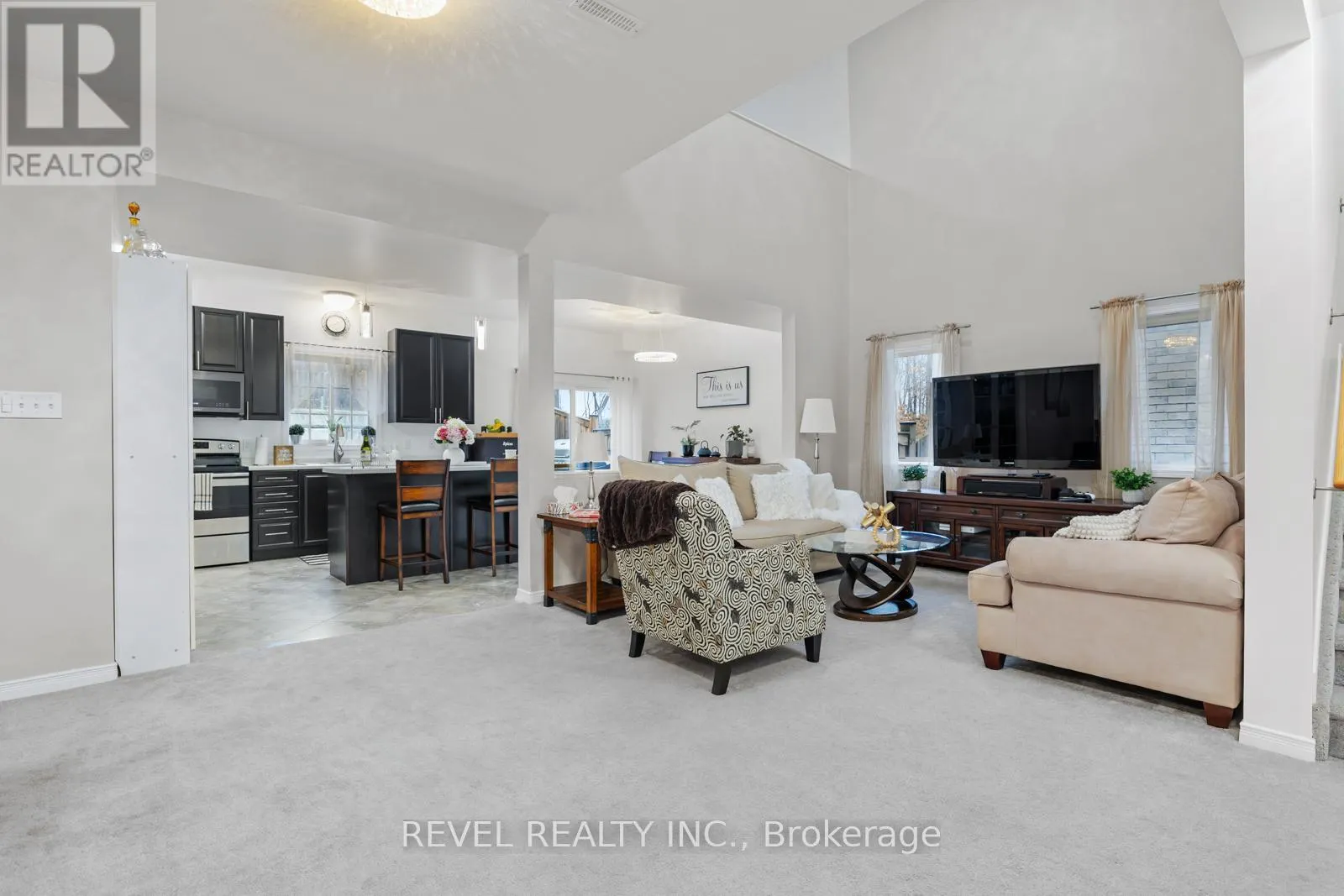 1254 LESLIE DRIVE