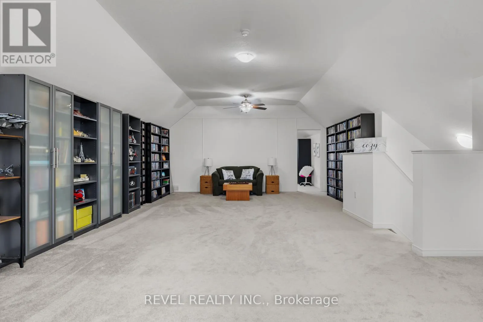 1254 LESLIE DRIVE