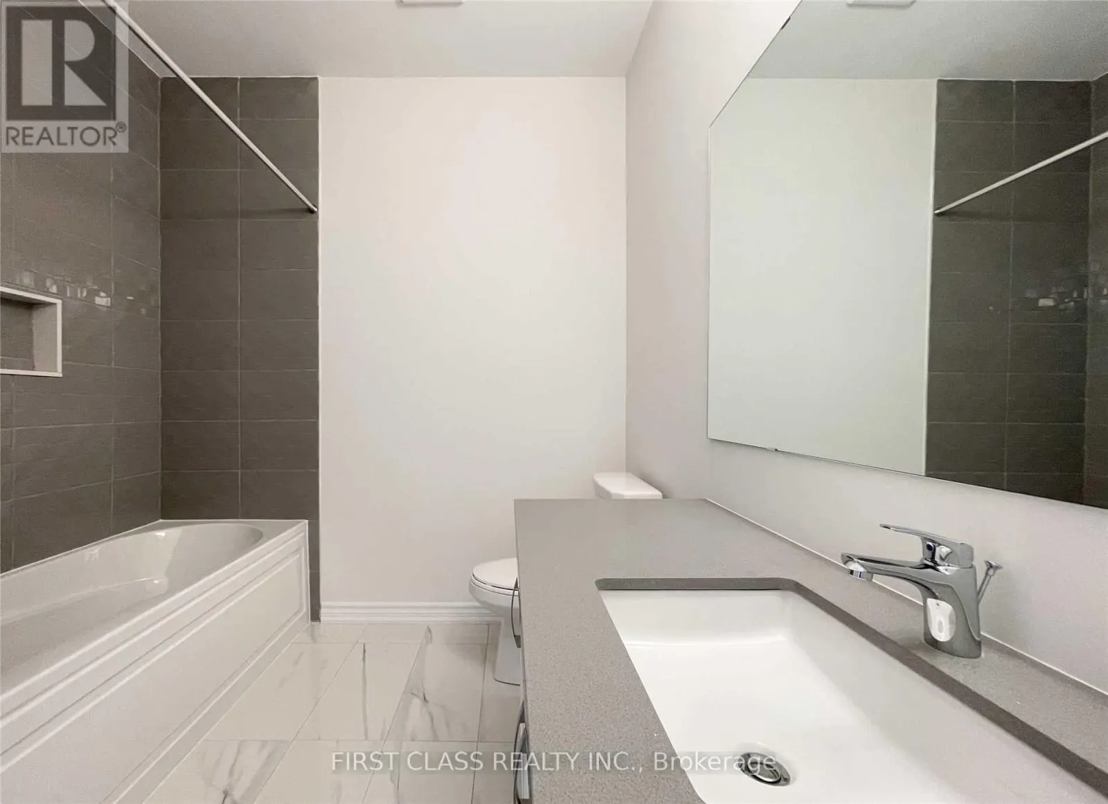 24 JESSICA ANTONELLA STREET