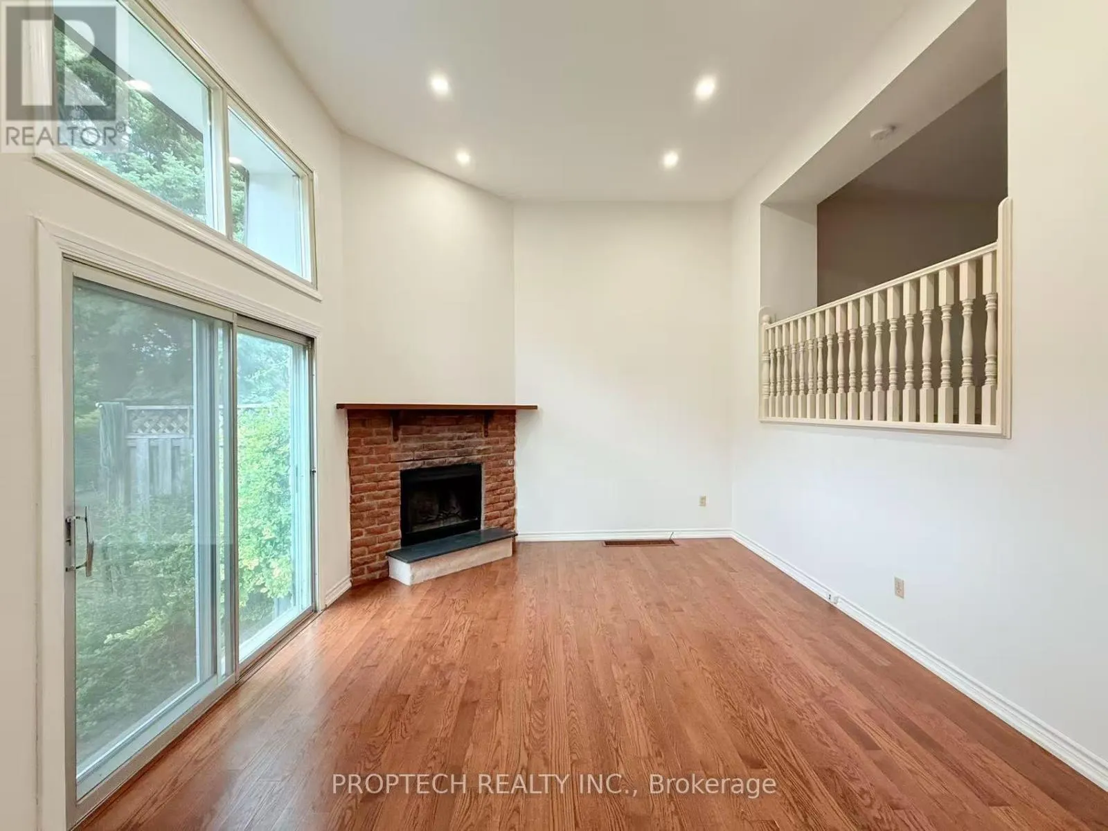 51 - 653 VILLAGE PARKWAY