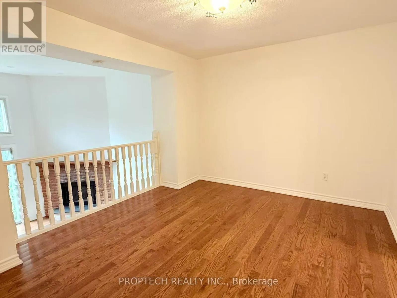 51 - 653 VILLAGE PARKWAY