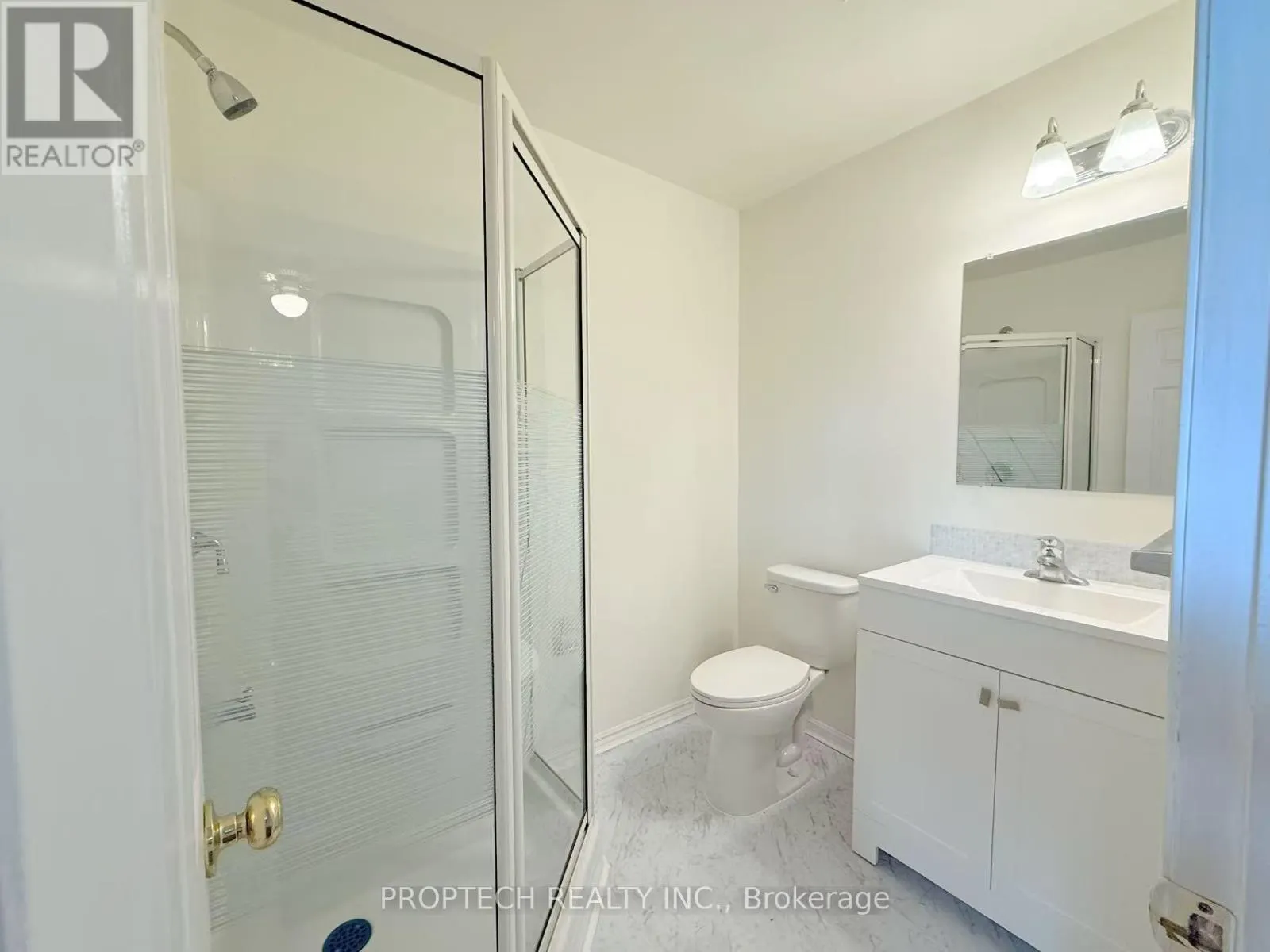51 - 653 VILLAGE PARKWAY