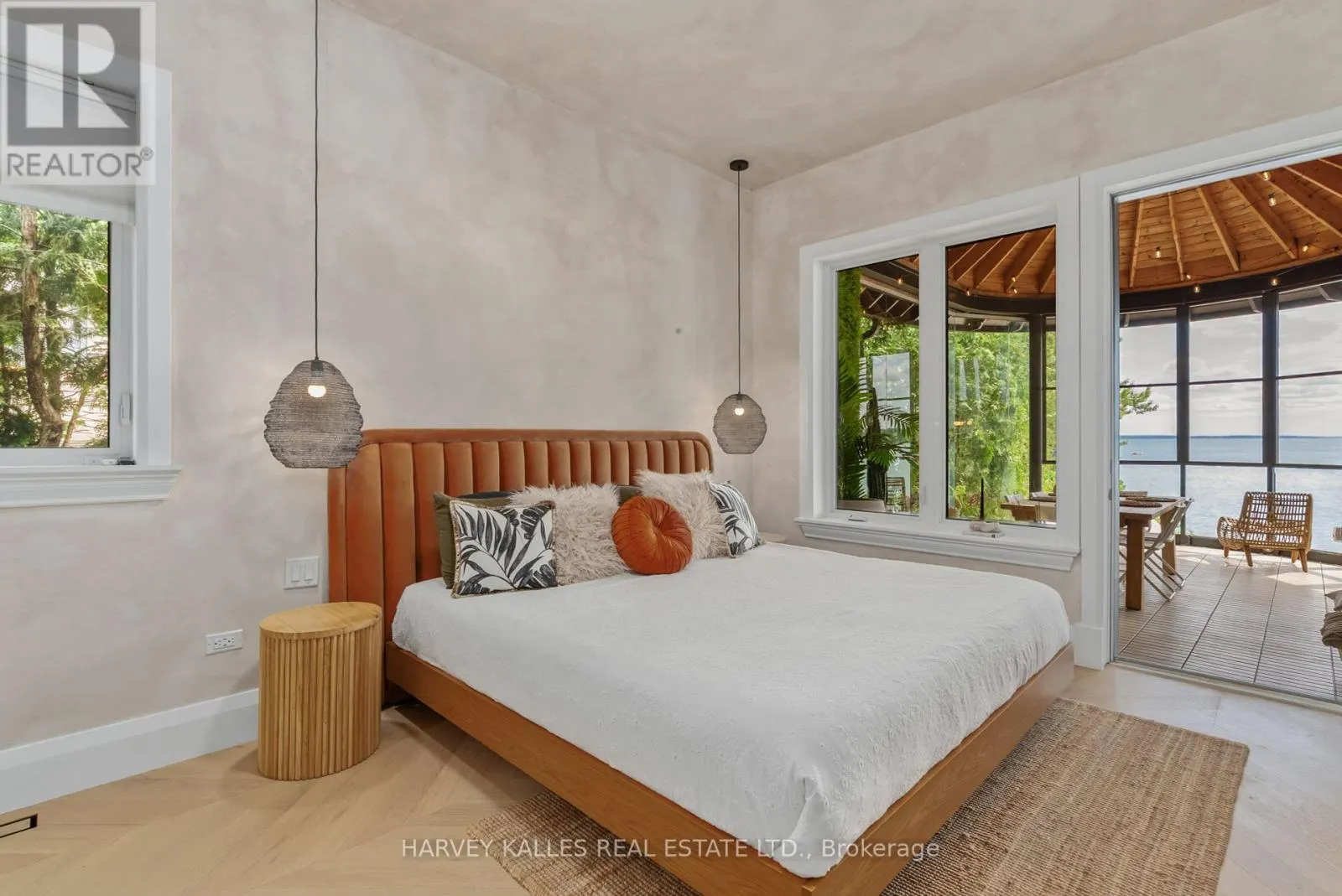 3421 CRESCENT HARBOUR ROAD