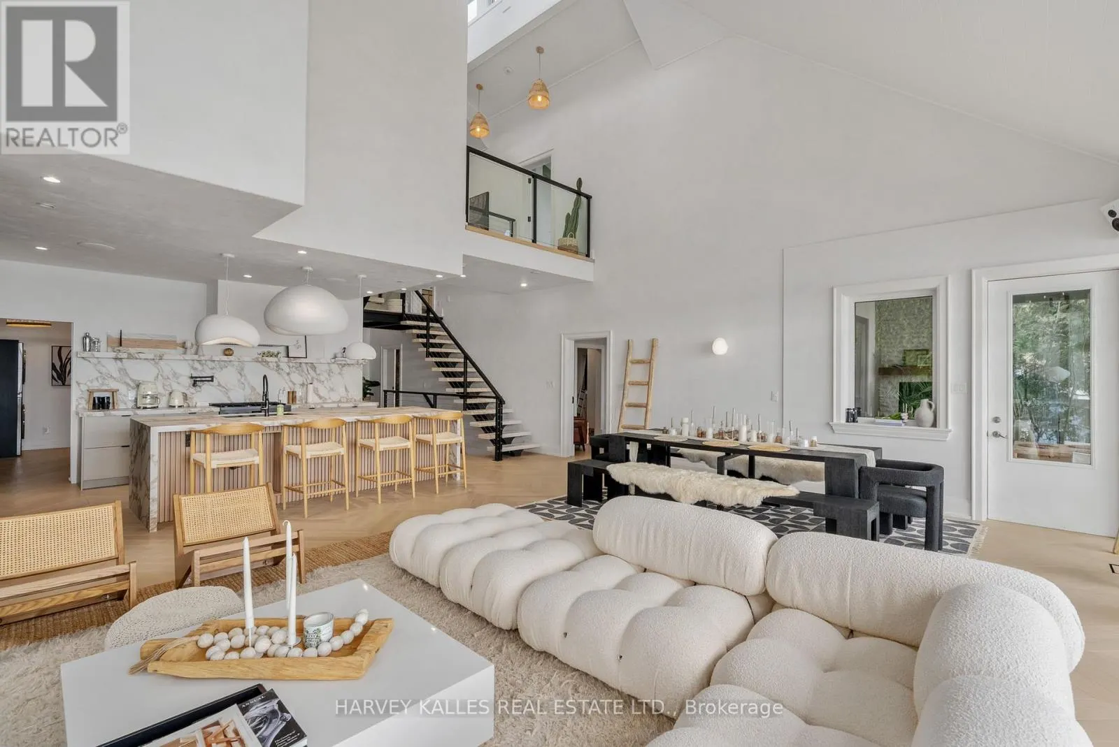 3421 CRESCENT HARBOUR ROAD