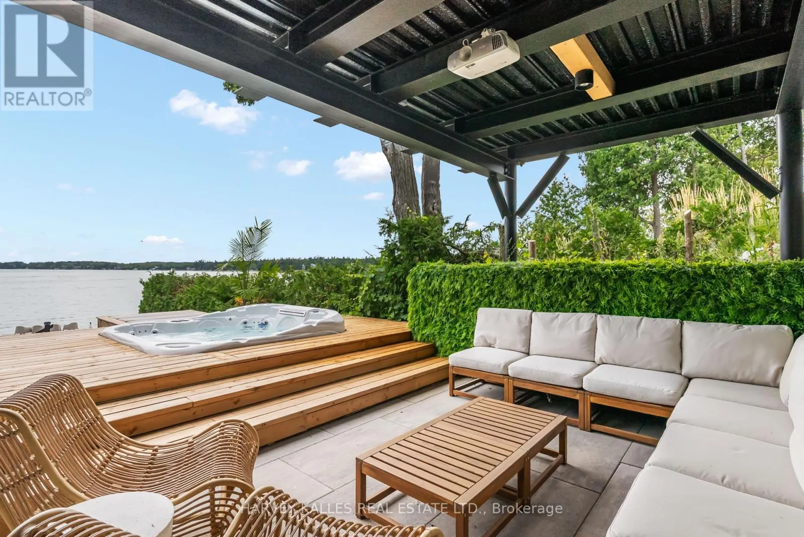 3421 CRESCENT HARBOUR ROAD