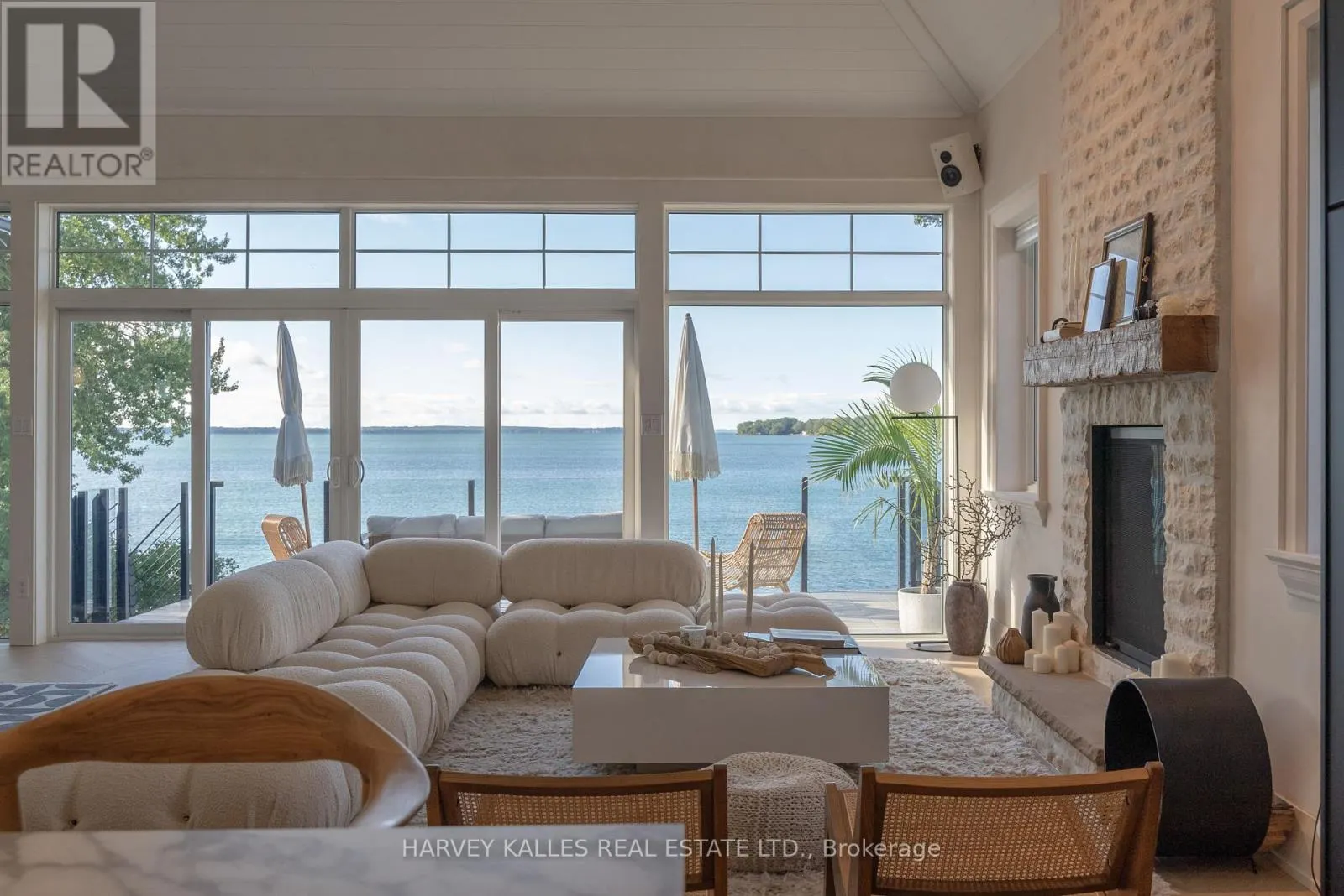 3421 CRESCENT HARBOUR ROAD