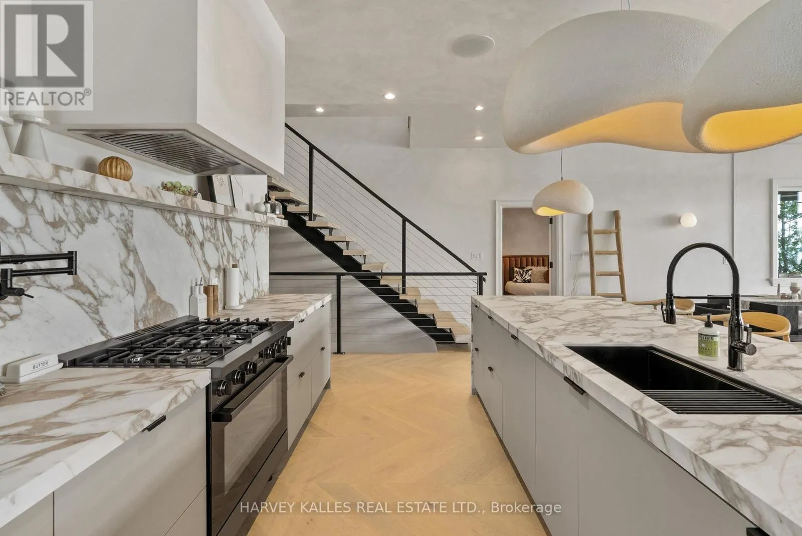 3421 CRESCENT HARBOUR ROAD