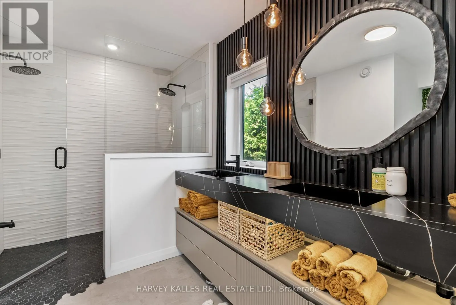 3421 CRESCENT HARBOUR ROAD