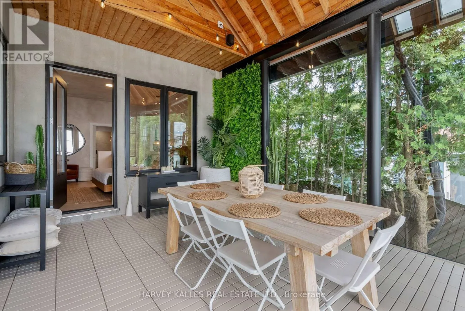 3421 CRESCENT HARBOUR ROAD