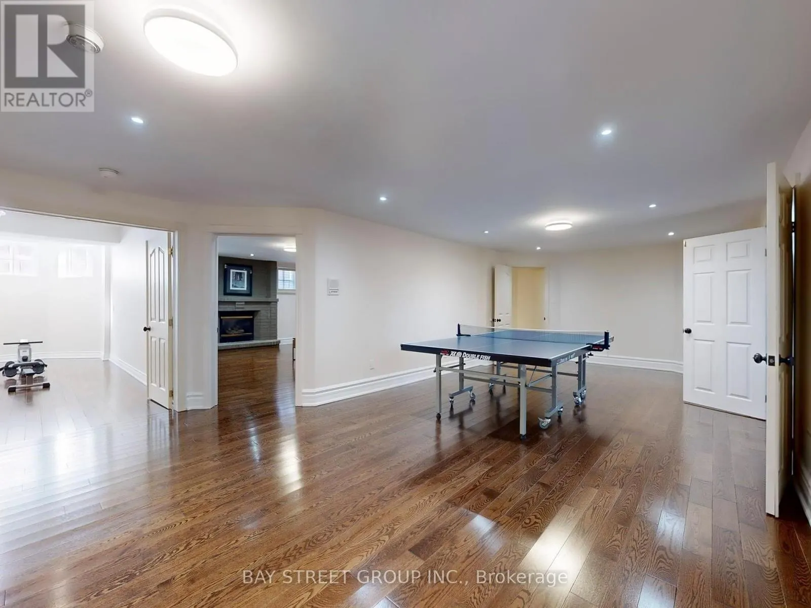 25 BROOKSHILL CRESCENT