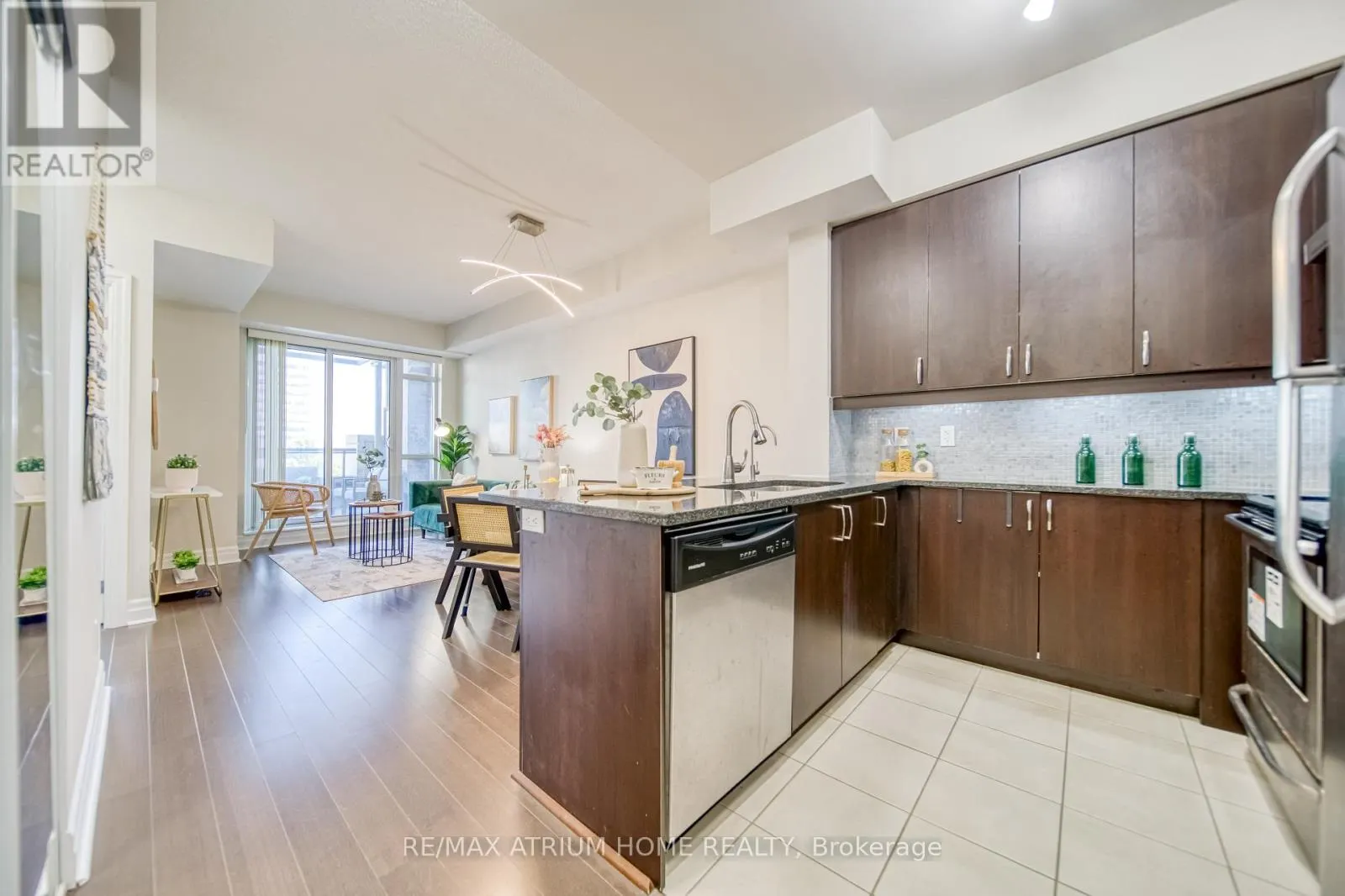 317 - 8110 BIRCHMOUNT ROAD